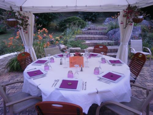 Bed and Breakfast Le Jardin Des Roches Moigny Екстер'єр фото