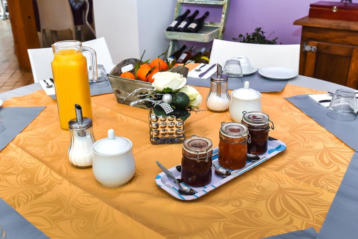 Bed and Breakfast Le Jardin Des Roches Moigny Екстер'єр фото